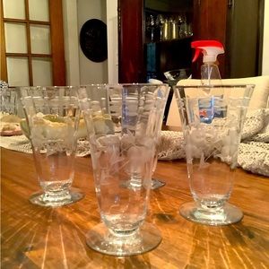 Two sets of four vintage etched glass wine/cordial cups